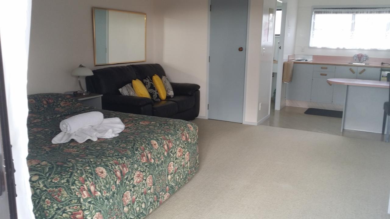 Norfolk Motel & Campervan Park Awanui Quarto foto