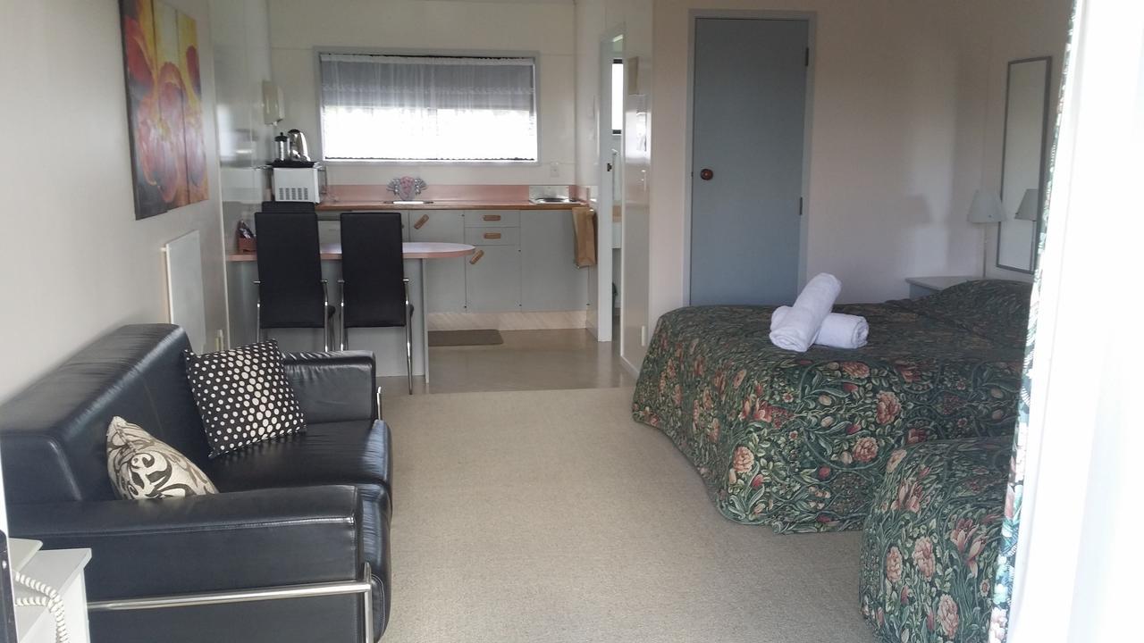 Norfolk Motel & Campervan Park Awanui Quarto foto